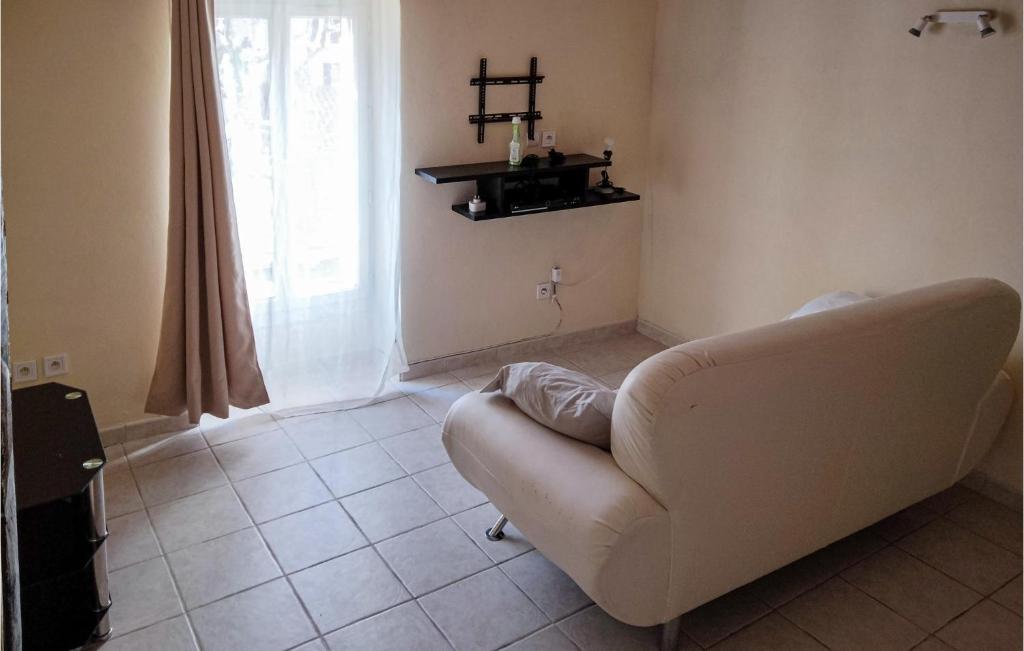 Beautiful Apartment In St Maximin La Ste Baum With Wifi And 1 Bedrooms photo 1