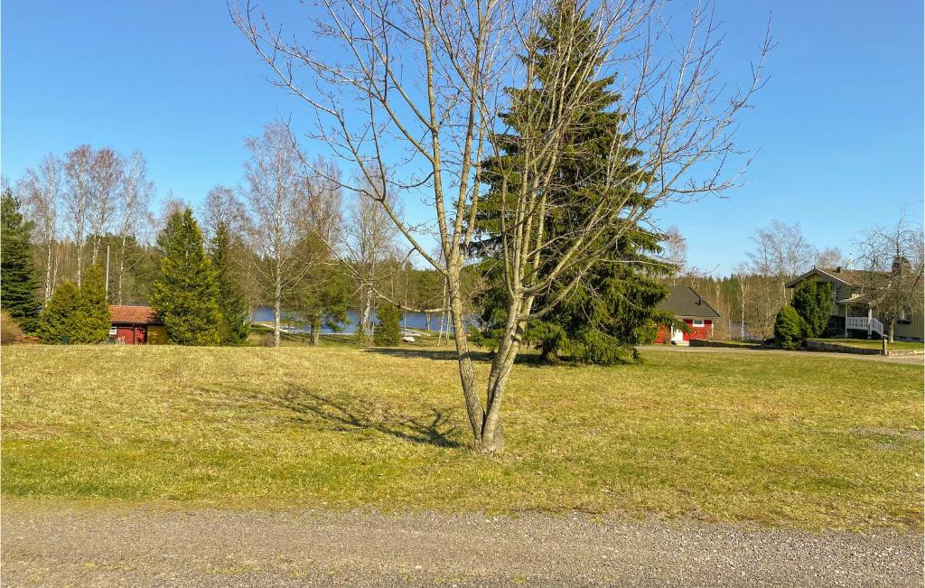 Beautiful Home In Lenhovda With 2 Bedrooms photo 4