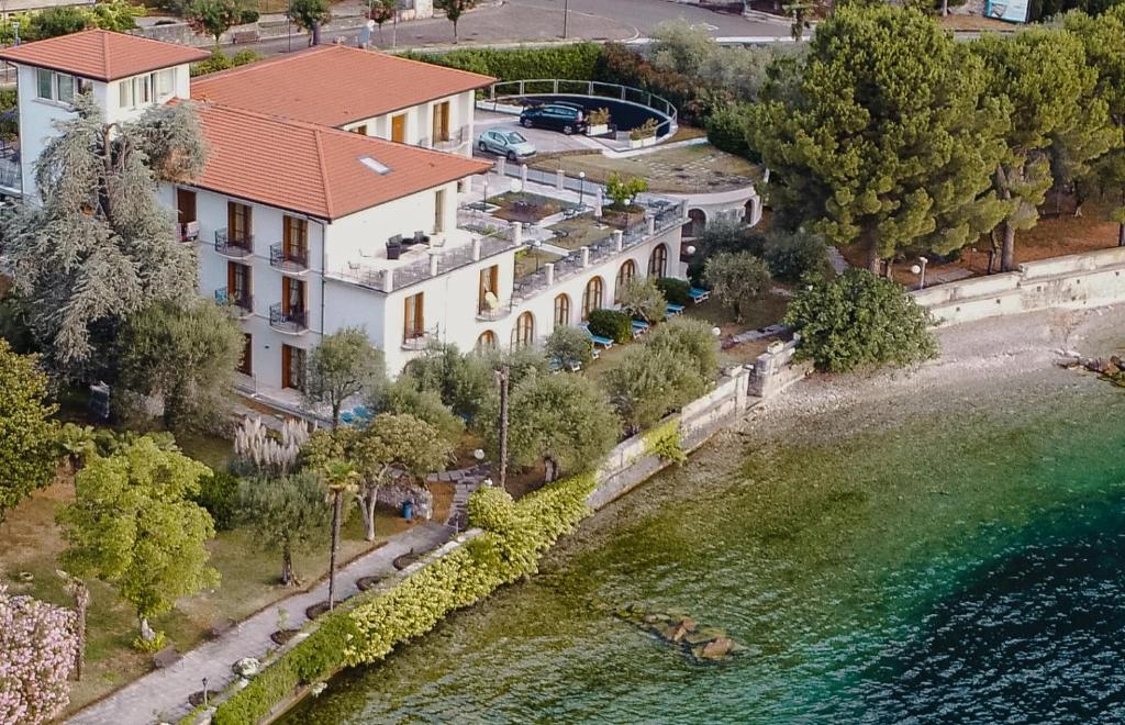 Hotel Villa Maria Au Lac - Estella Hotels Italia photo 2