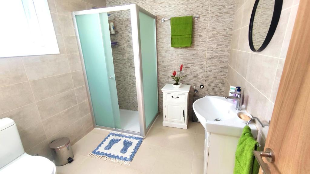 Fun Guest House with Pool near Troodos photo 4
