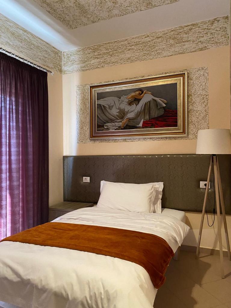 Prince Hotel Fier photo 1