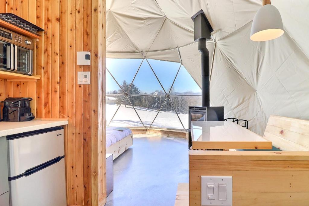 mi-clos - luxury pods with private jacuzzis photo 2
