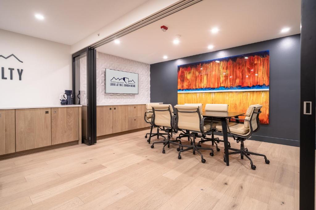 Lodge at Vail Condominiums photo 3