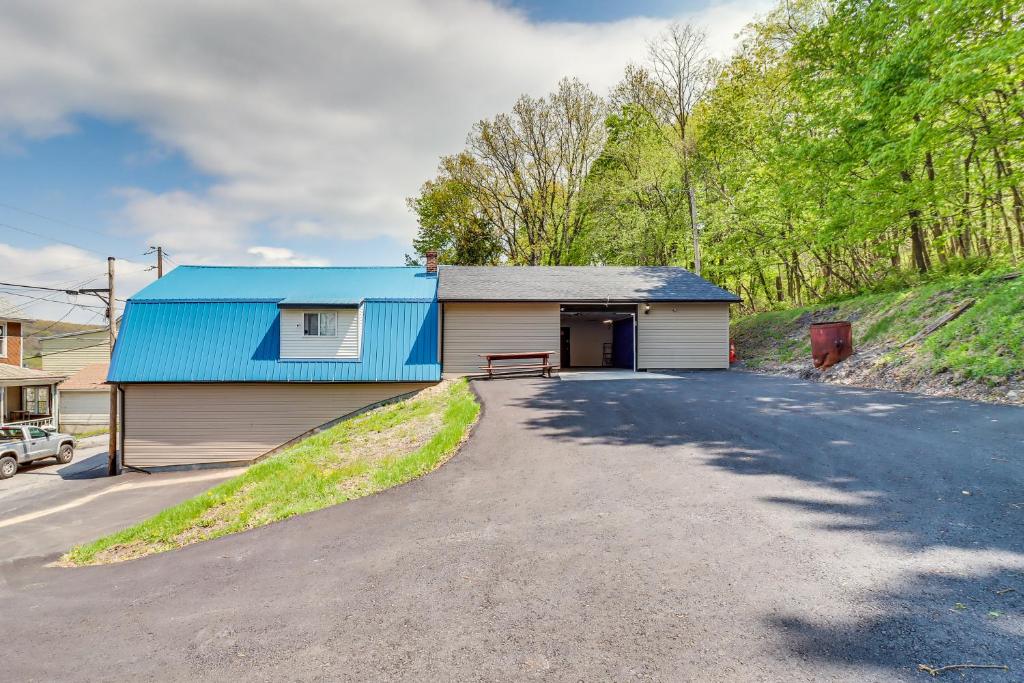 Lansford Vacation Rental Near Pocono Mountains! photo 2