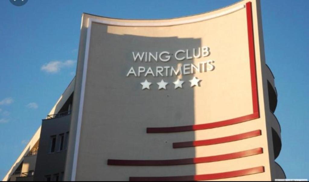 Holiday Wing Apartments photo 2