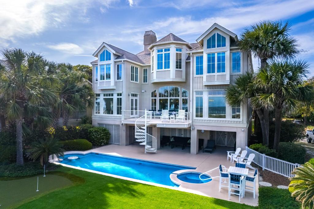 111 Dune Ln 6 BR Oceanfront Home Forest image