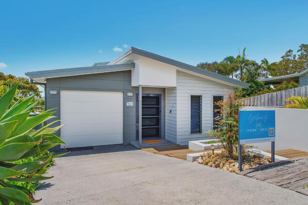Pacific House photo 1