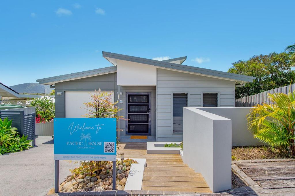 Pacific House photo 3