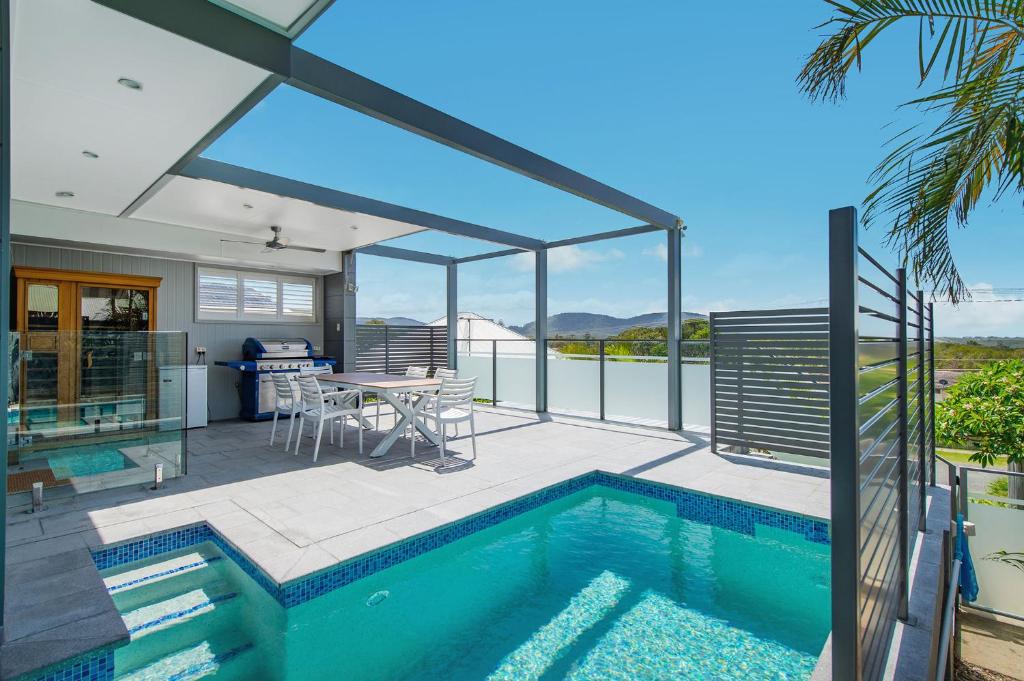 Pacific House photo 2