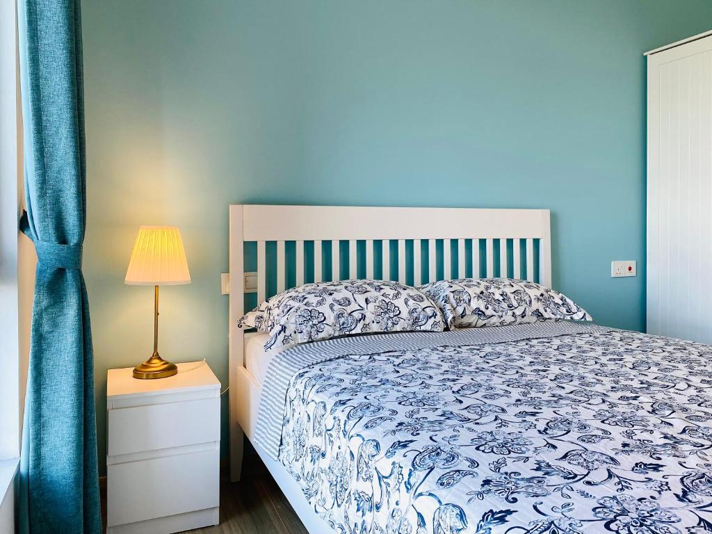 SeaView 2-bedroom Fully Furnished Apartment Forest City #freeWIFI photo 3