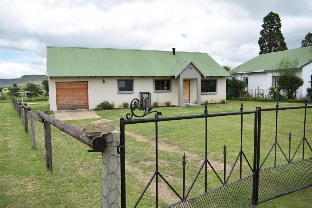 Semi Soet Self Catering House
