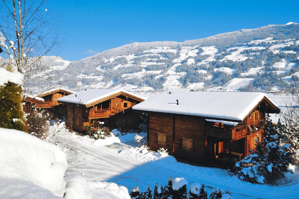 Chalets Almdorf Zillertal, Fügen photo 3