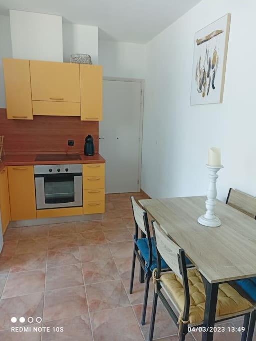 Appartement dans résidence, climatisation et wifi photo 2