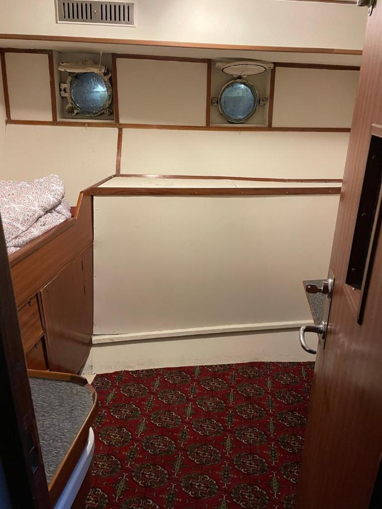 Showboat photo 2
