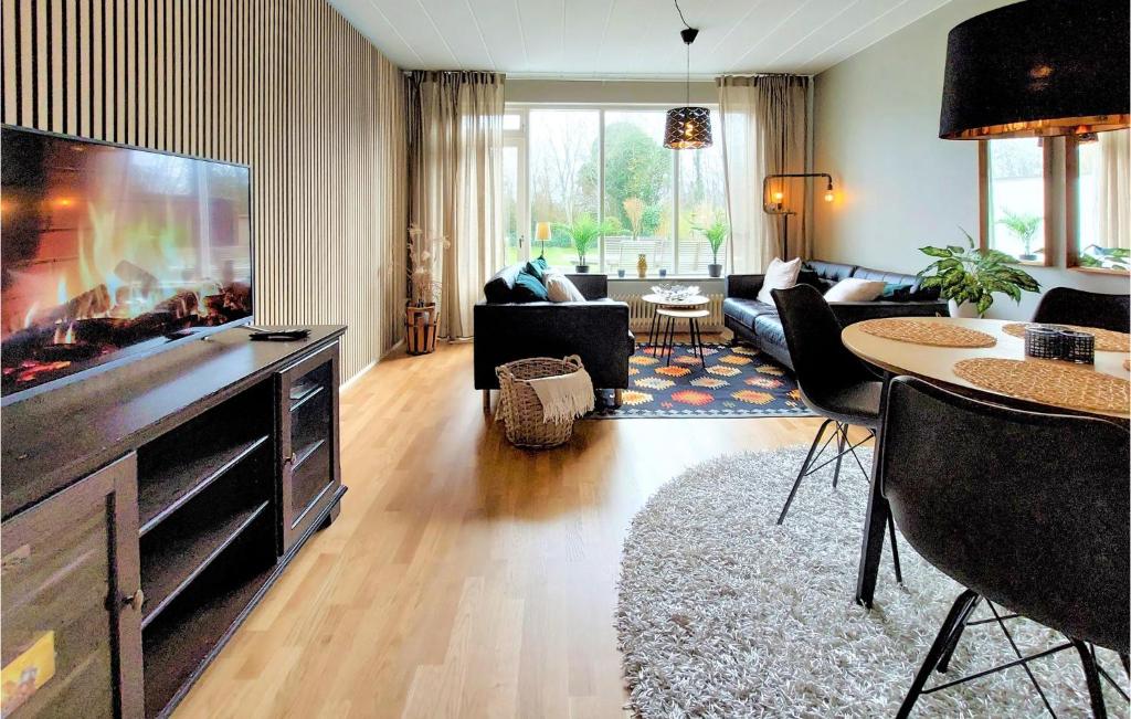 Awesome Home In Viken With Wifi And 2 Bedrooms photo 3
