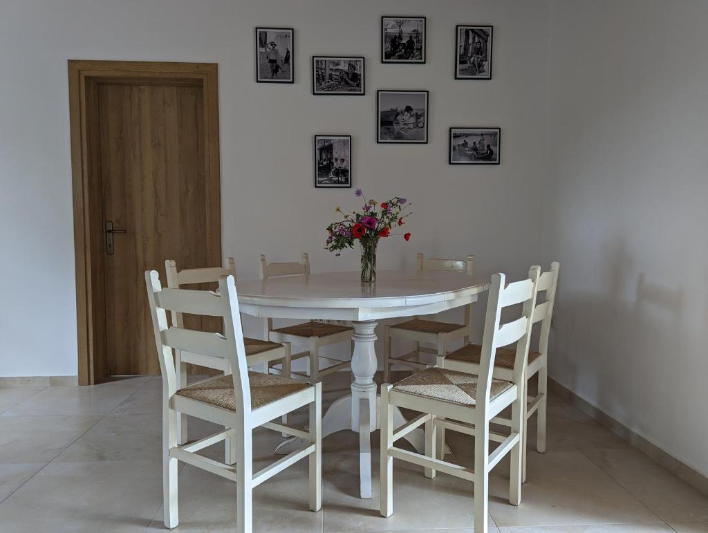 Almyros Garden House photo 3