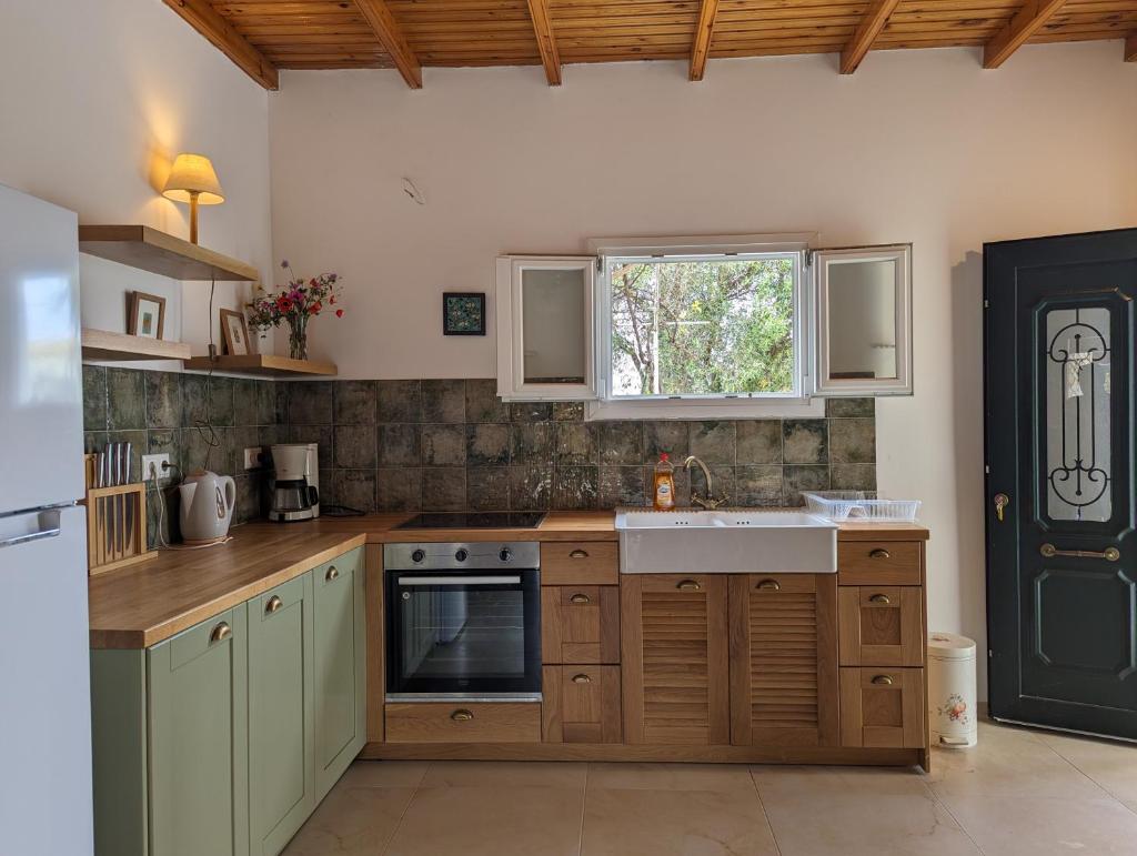 Almyros Garden House photo 1