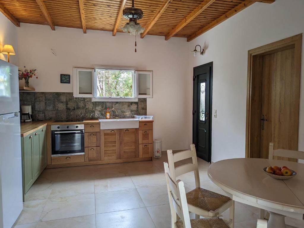 Almyros Garden House photo 4