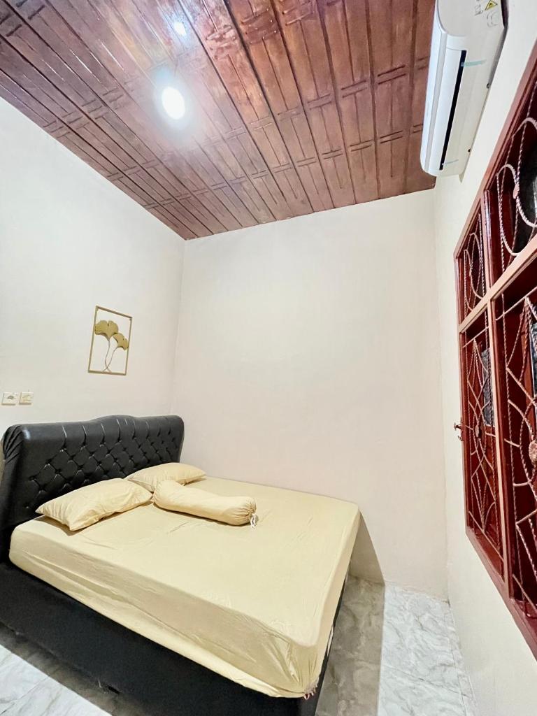 Elnara Room Type - Deluxe Room