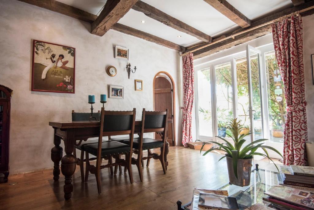 Idyllic fermette near Marciac- 8 people entire property photo 4