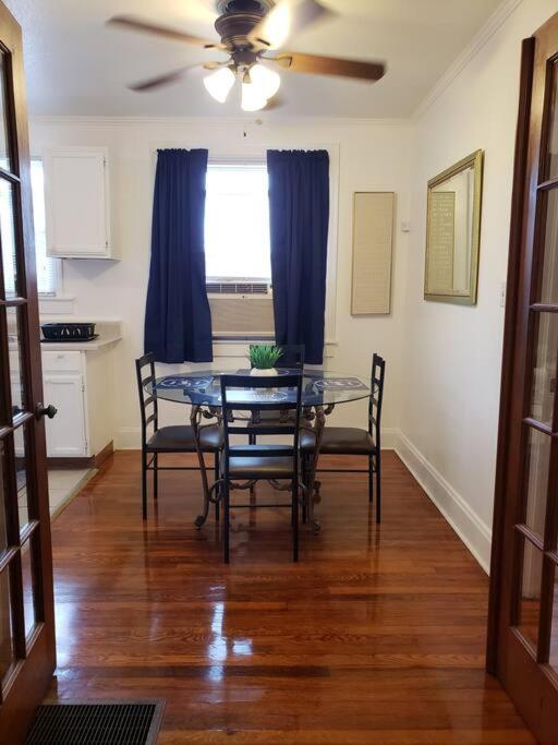 Cozy 2 bedroom 1 bath unit photo 2
