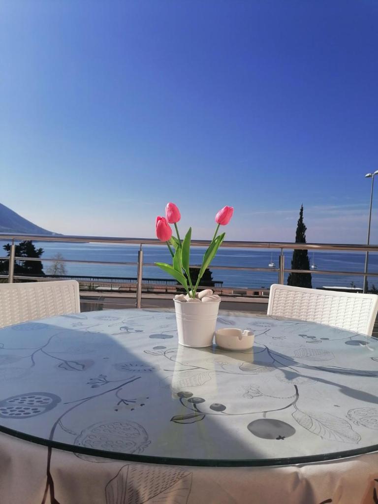Seaview, just across the beach, Bečići photo 4