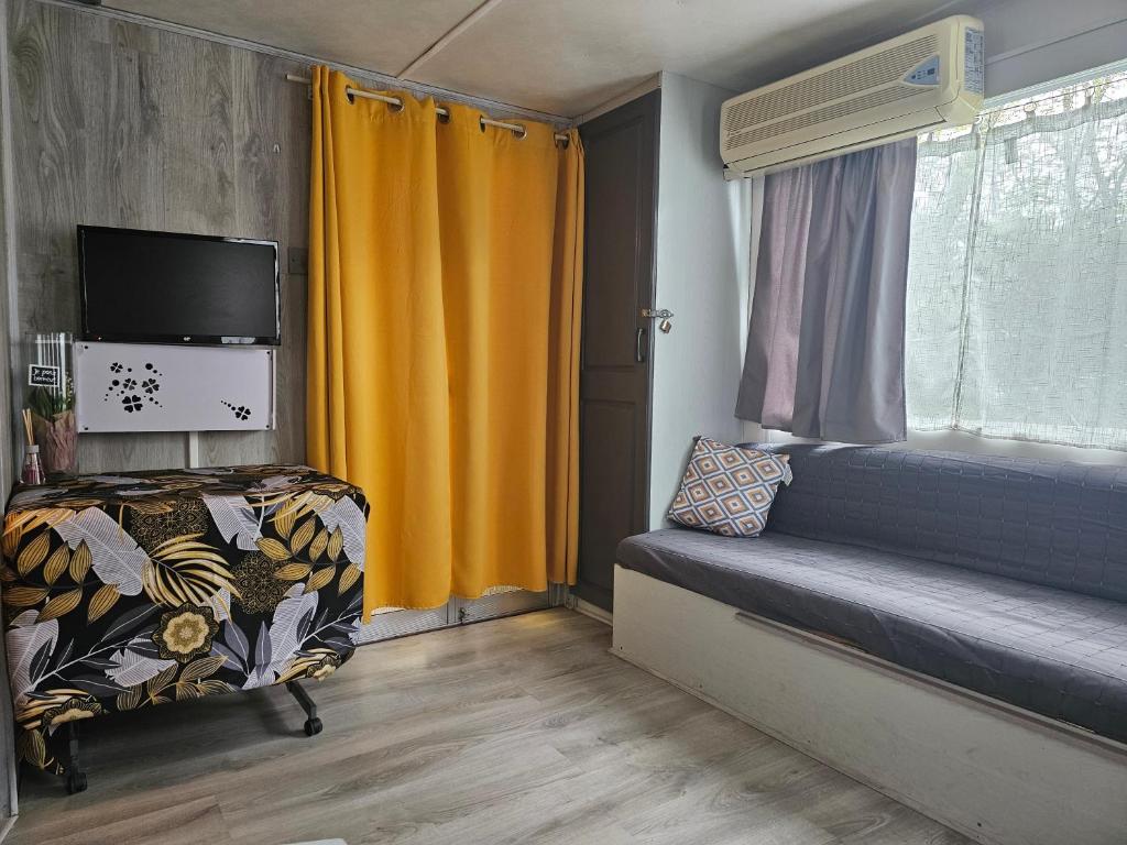 Mobil Home "les loulous" 4 a 6 personnes photo 1