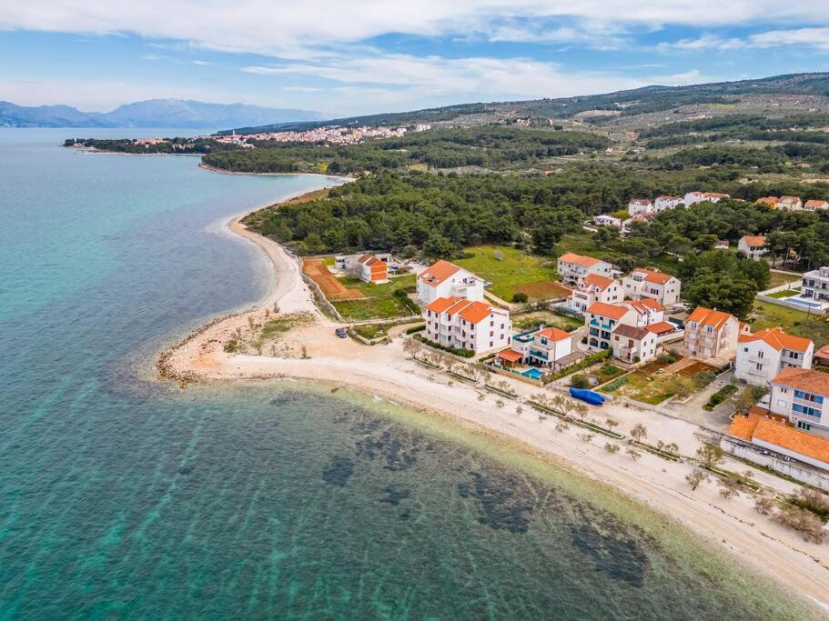 Luka 2 SEA&Beach front apartment photo 2