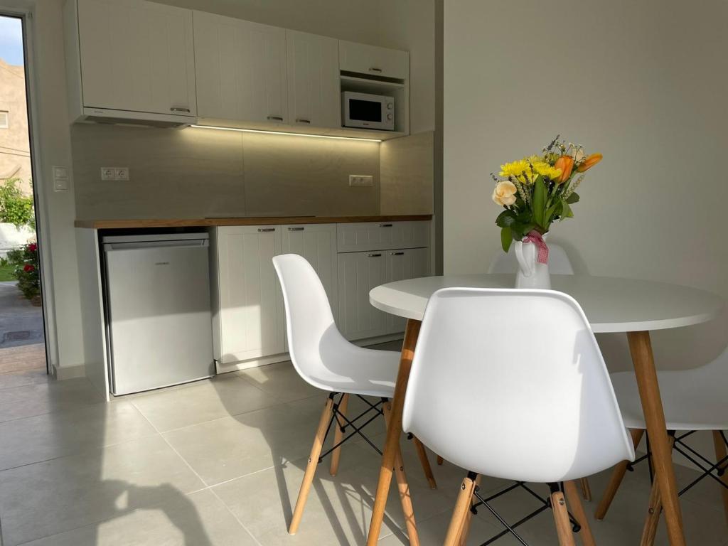 Yannis Apartments photo 4