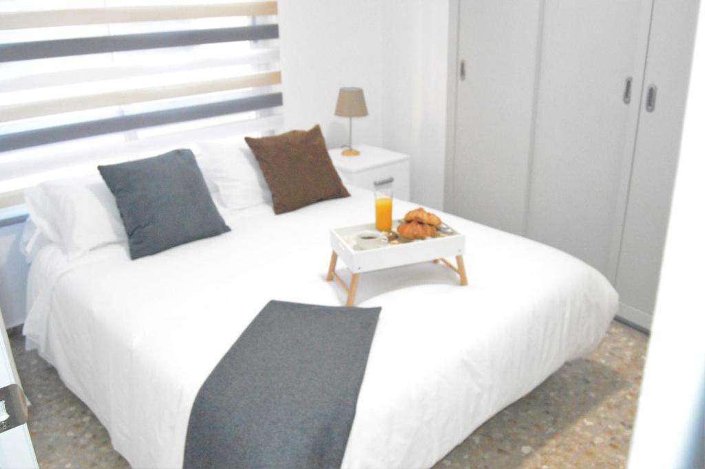Light in Vila-real, central apartment with office photo 1