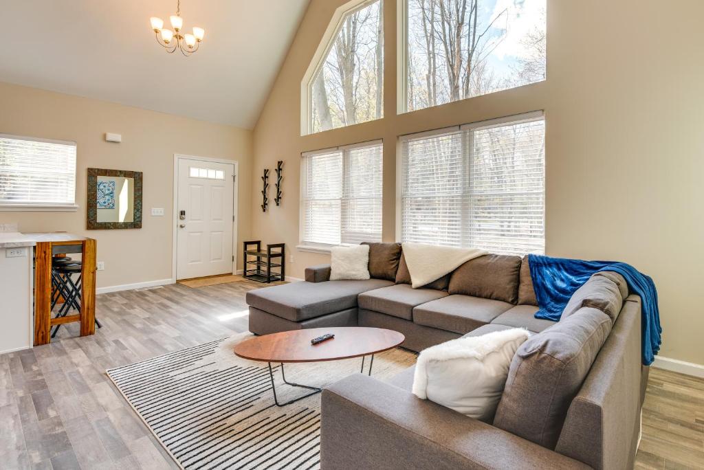Pocono Lake Vacation Rental Community Amenities! photo 3