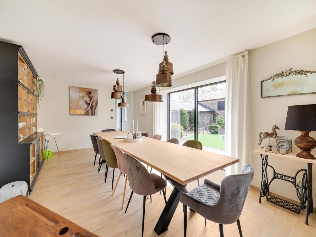 Luxurious 5-star house in Limburg with jacuzzi, a paradise for families photo 2