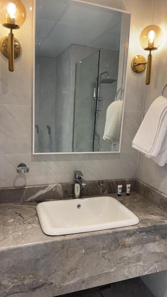 Damac Al Jawharah Tower Apartments photo 2
