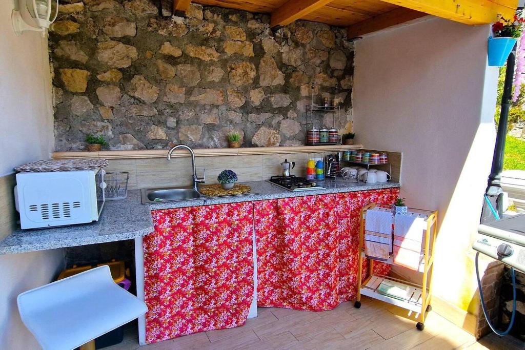 Amalfi Coast Countryside with Jacuzzi and Garden photo 4