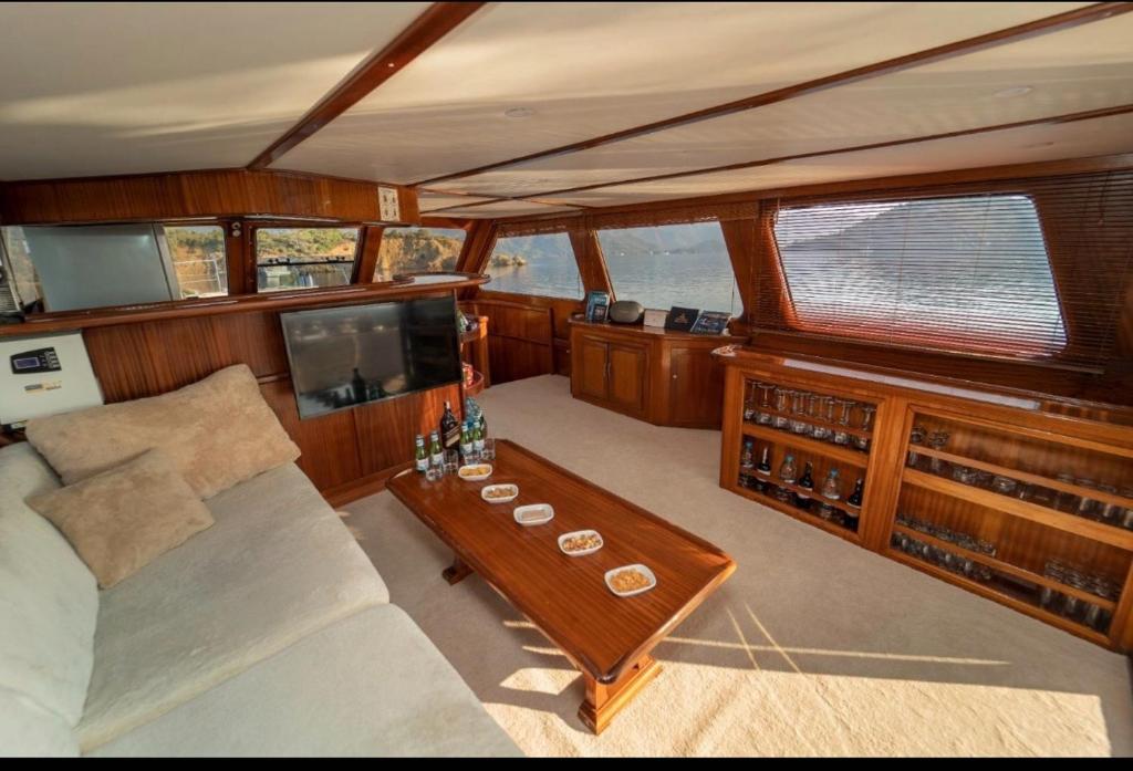 Aden yachting photo 3