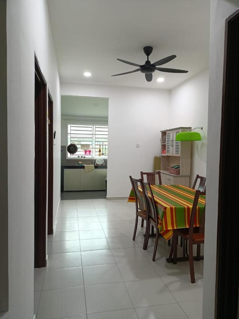 Yasmeen Homestay Kijal Nenas 2 photo 4