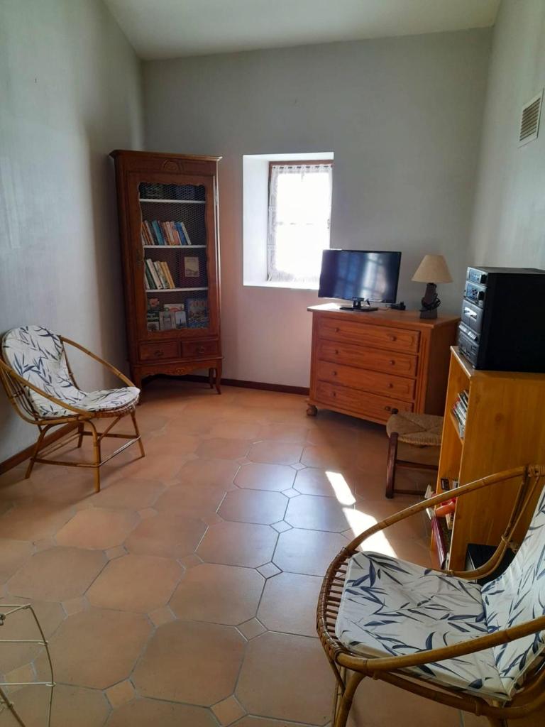 Maison de 2 chambres avec jardin clos et wifi a Allemans photo 1