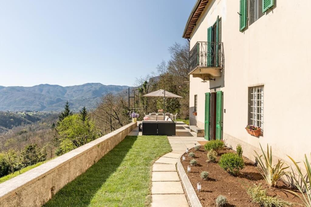 * Farmhouse with views * Walk to everything photo 3