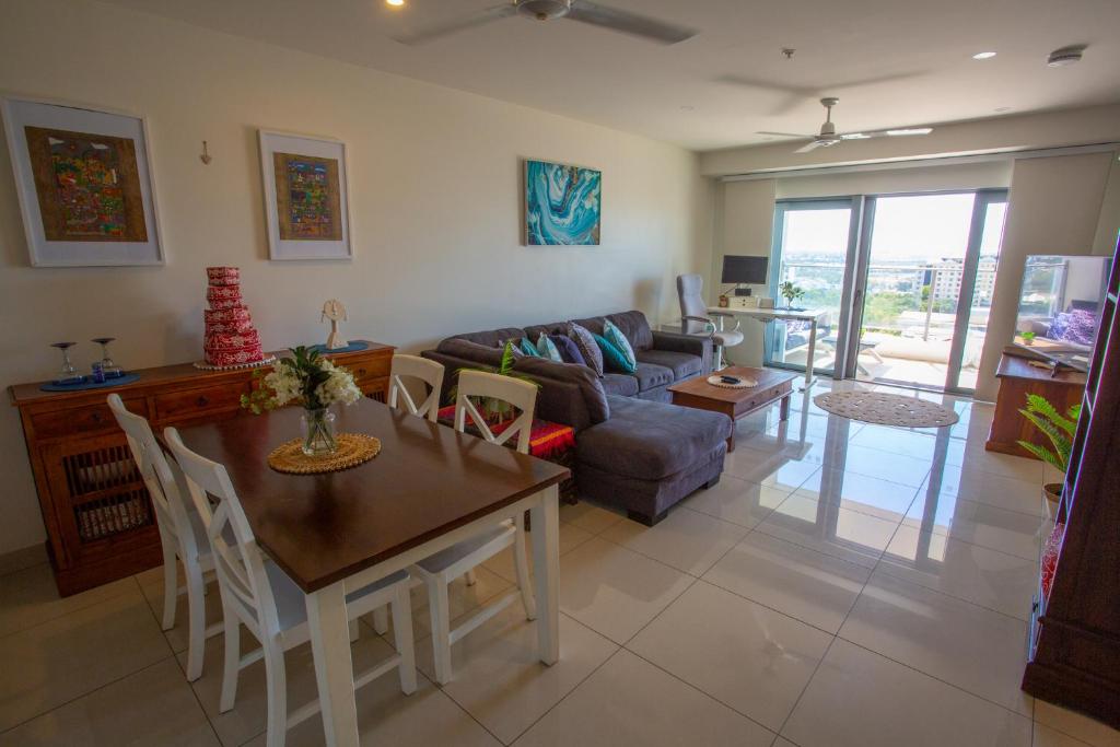 Darwin luxury apartment photo 2