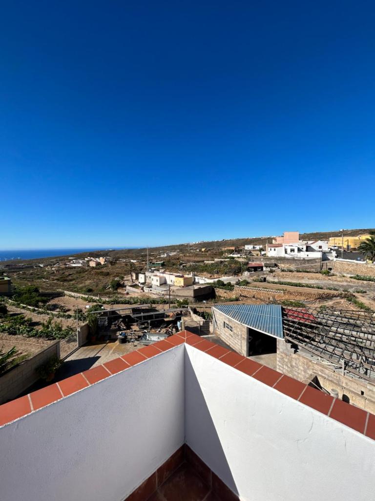 Casa Abona, precioso ático con wifi gratis y vistas increíbles al mar y la montaña photo 3