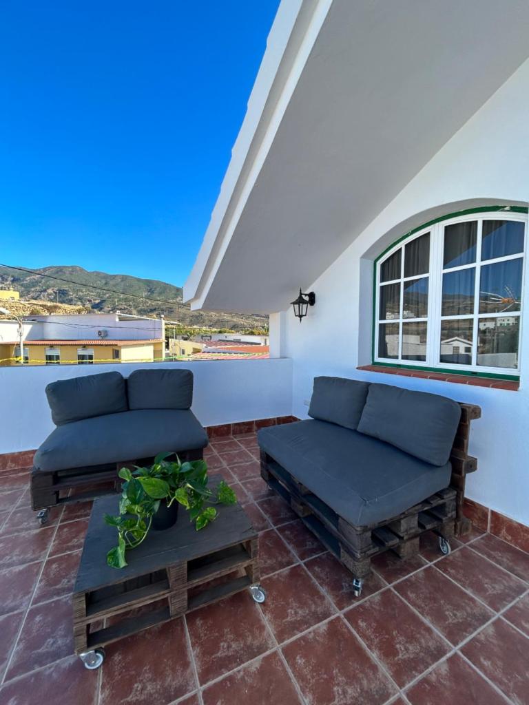 Casa Abona, precioso ático con wifi gratis y vistas increíbles al mar y la montaña photo 1