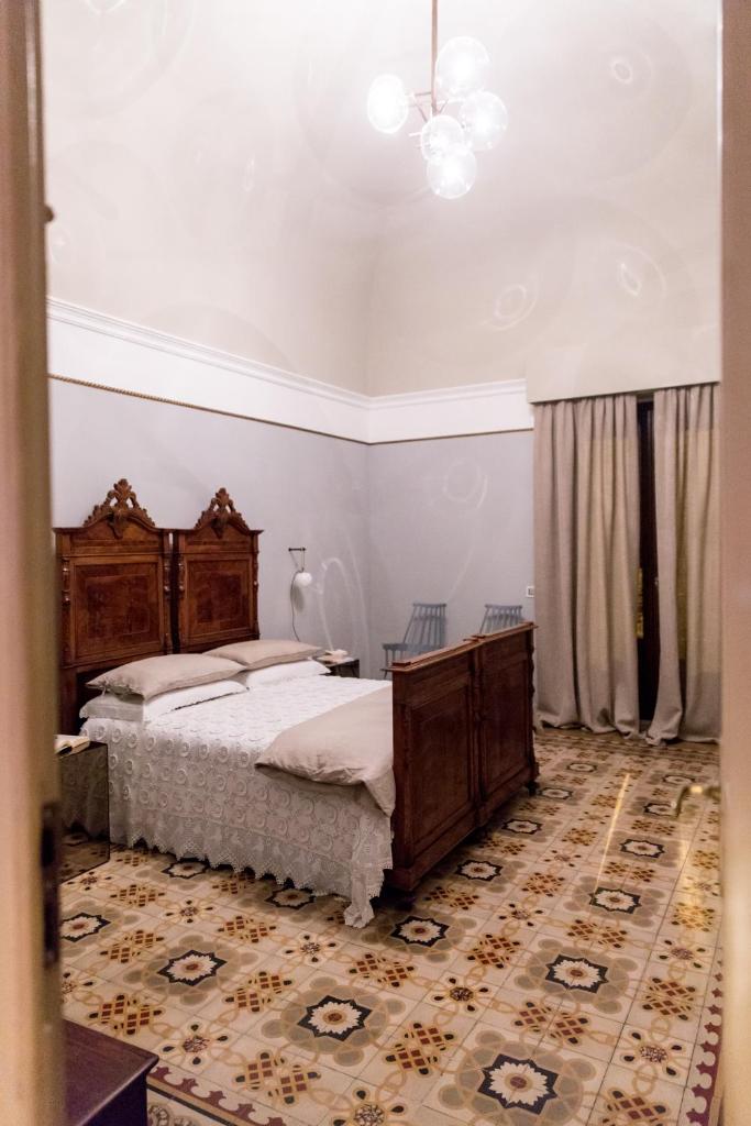 206 Via Roma photo 3