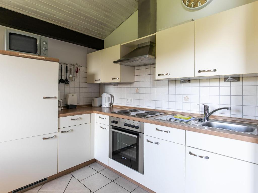 Holiday Home Fedderwardersiel-1 by Interhome photo 4
