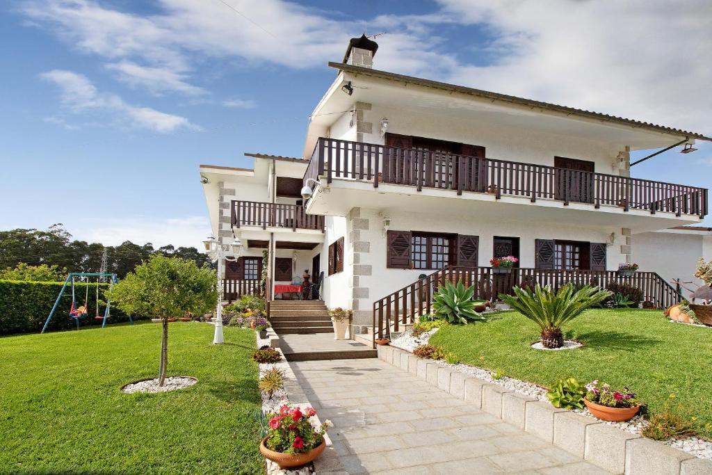 Casa Inteira T4 com Jardim Privado