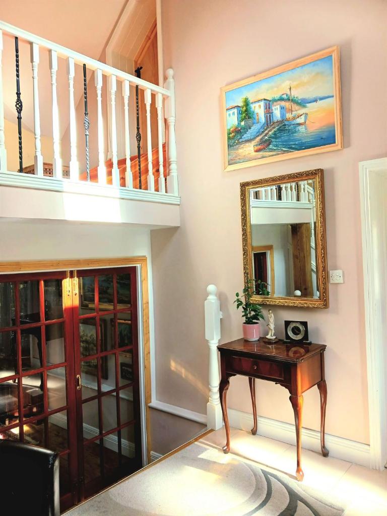 Rural retreat near Knock photo 4