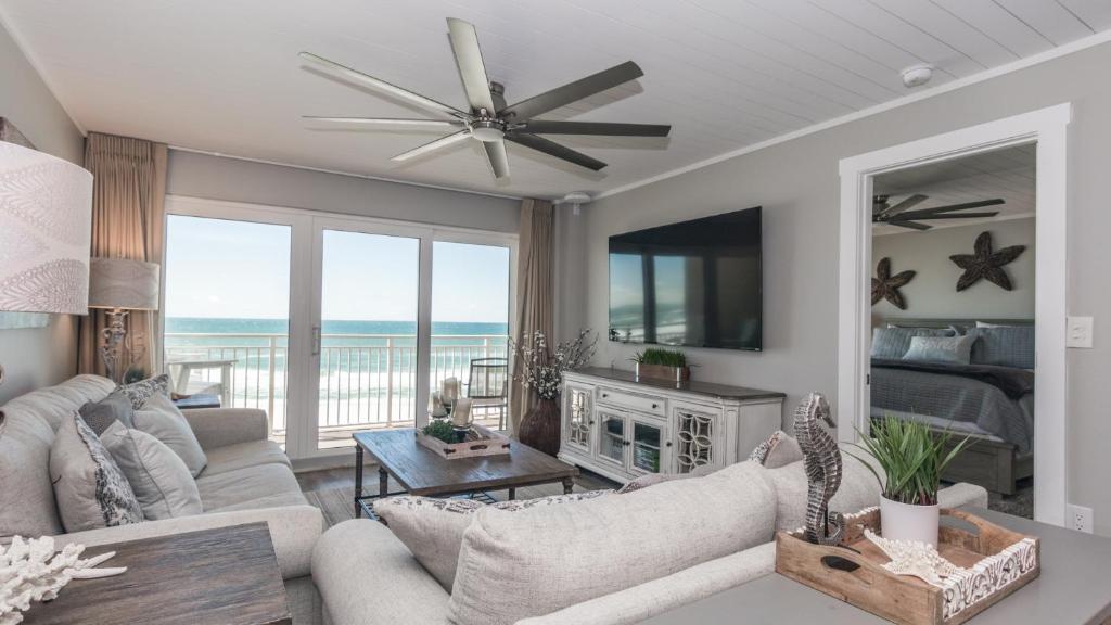 Dunes of Panama - Total Remodel BEACHFRONT 5th Floor Condo - 2 Bed & 2 Bath photo 1