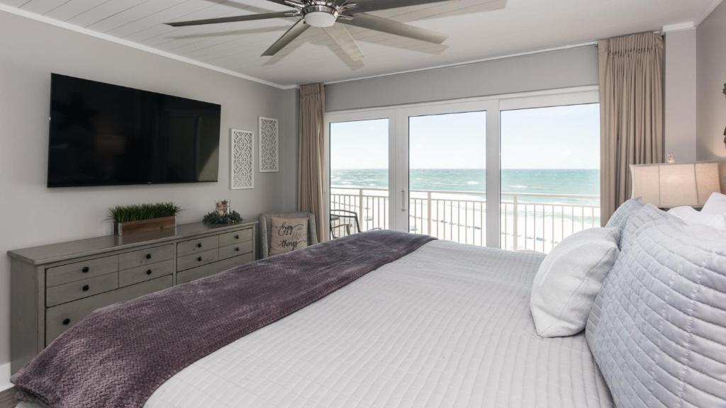 Dunes of Panama - Total Remodel BEACHFRONT 5th Floor Condo - 2 Bed & 2 Bath photo 2