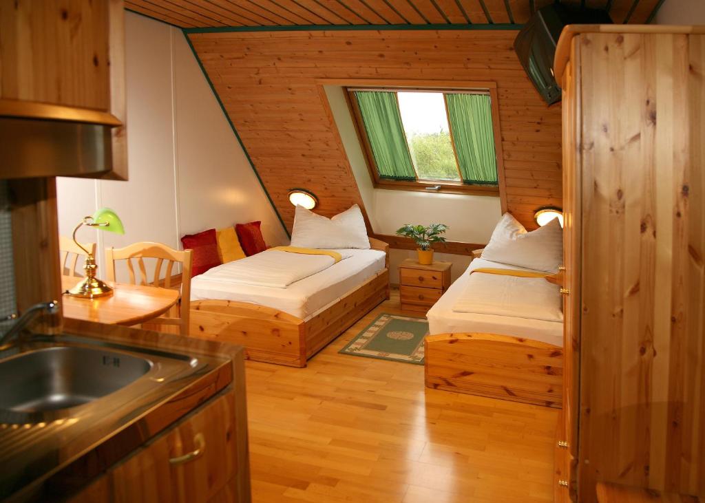 Двухместный (Двухместный номер с 2 отдельными кроватями), Hotel Asperner Löwe