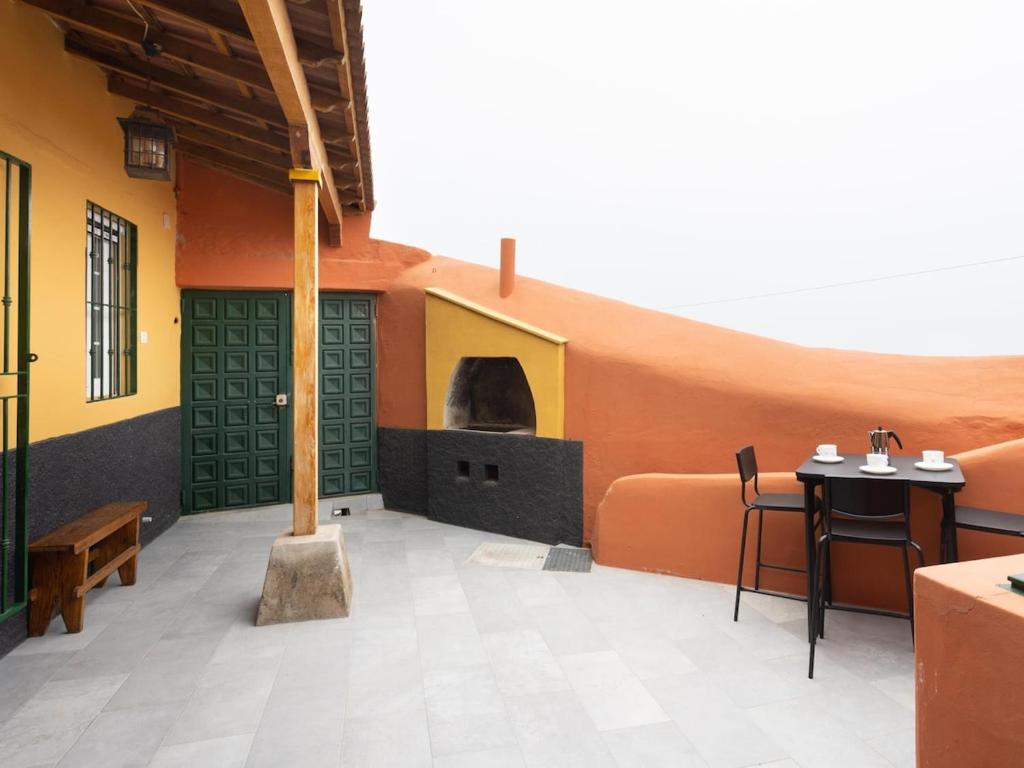 Lightbooking Casa cueva Las Teresitas Tenerife photo 1