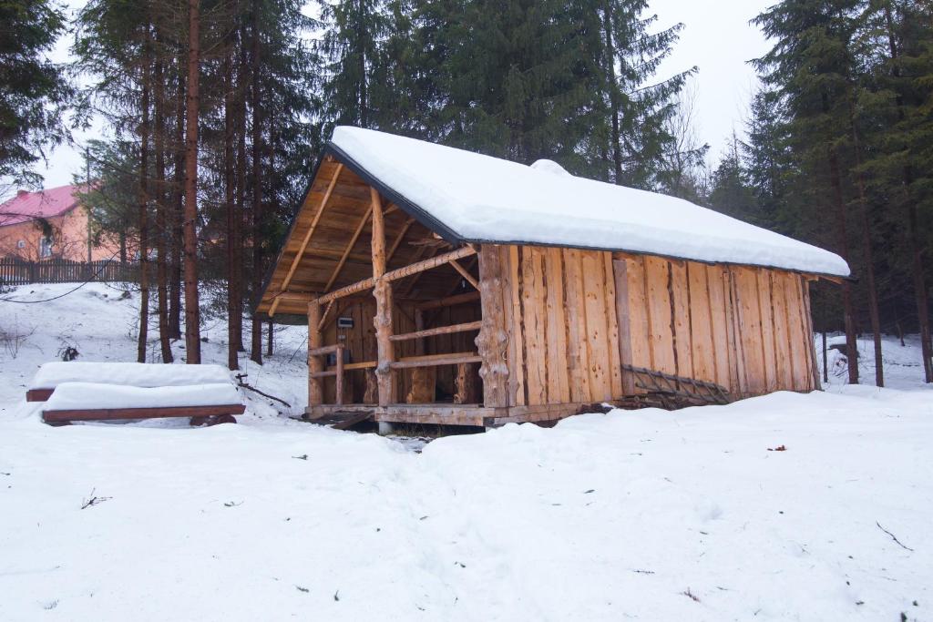 Kolyba w lesie - pole biwakowe - Tokarzonka photo 1